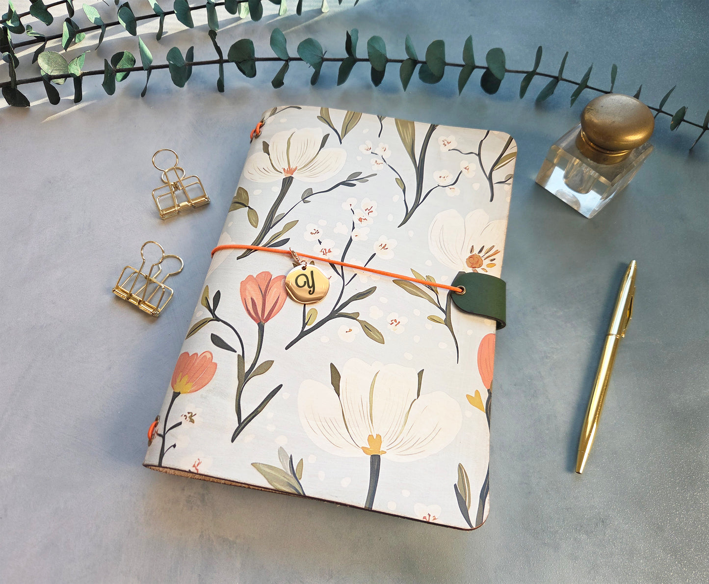 Leather Traveler's Notebook - Springtime in Georgia - A5, Standard, Pocket Field Note Size