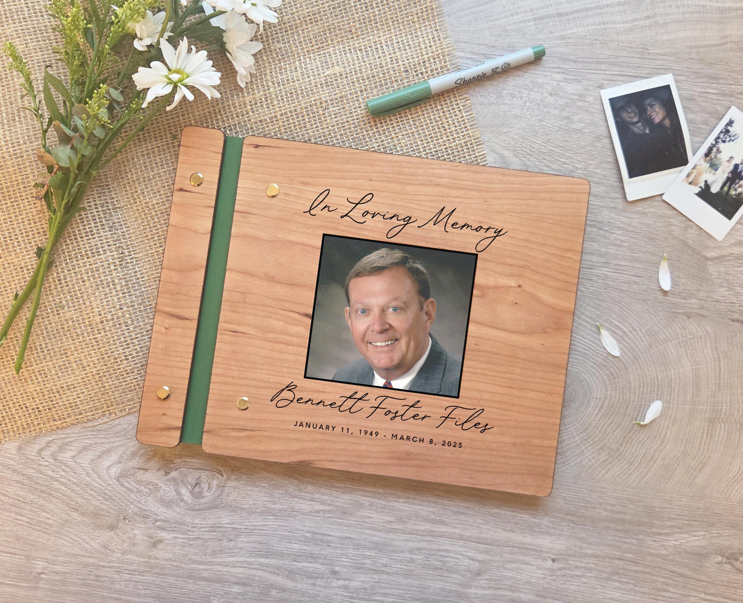 Photo memorial guest book detail