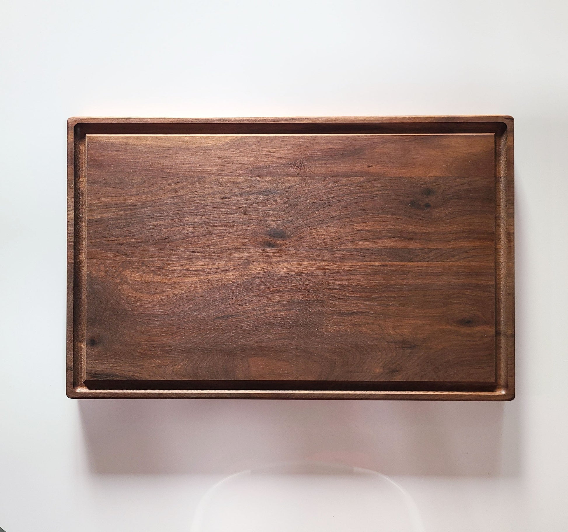 Walnut 11x17 with juice groove